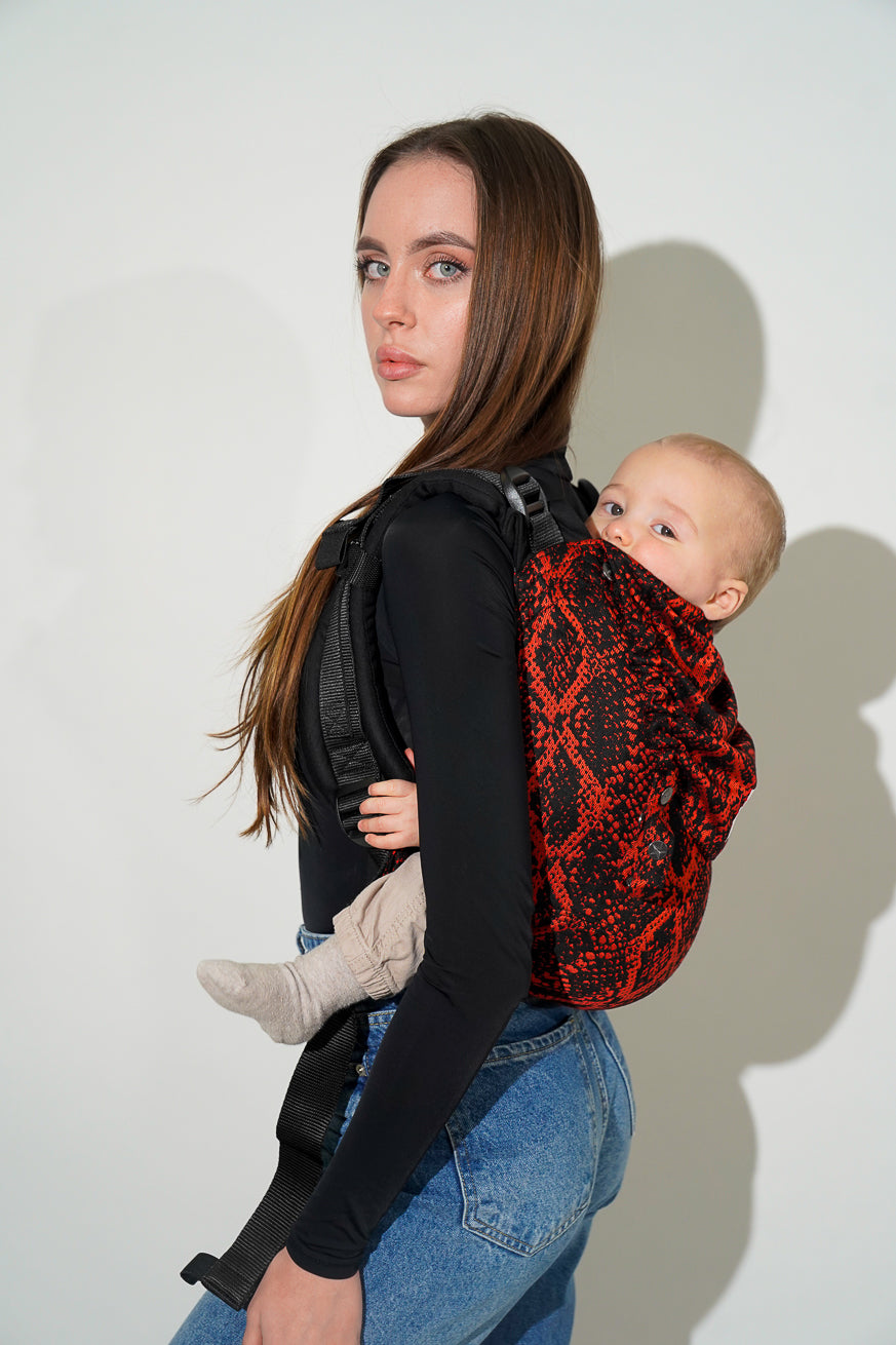 Carrier de bebê Onbu Snake Valentino