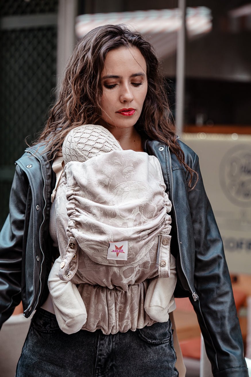 Babytrage Flip X Silky Skulls - KOKADI