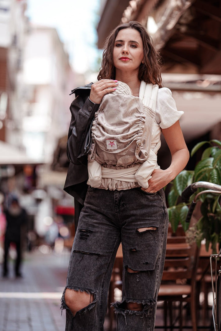 Babytrage TaiTai Silky Skulls - KOKADI