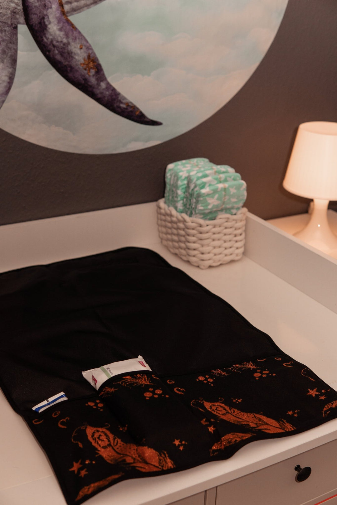 Trocando as penas do tapete Florian - KOKADI