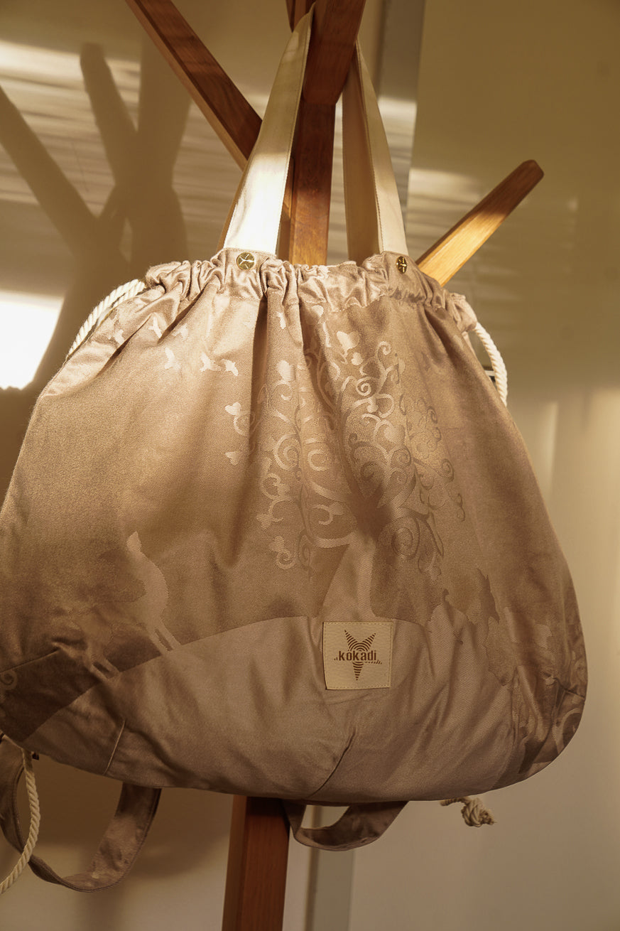 Mamãe Bag Eleni no País das Maravilhas