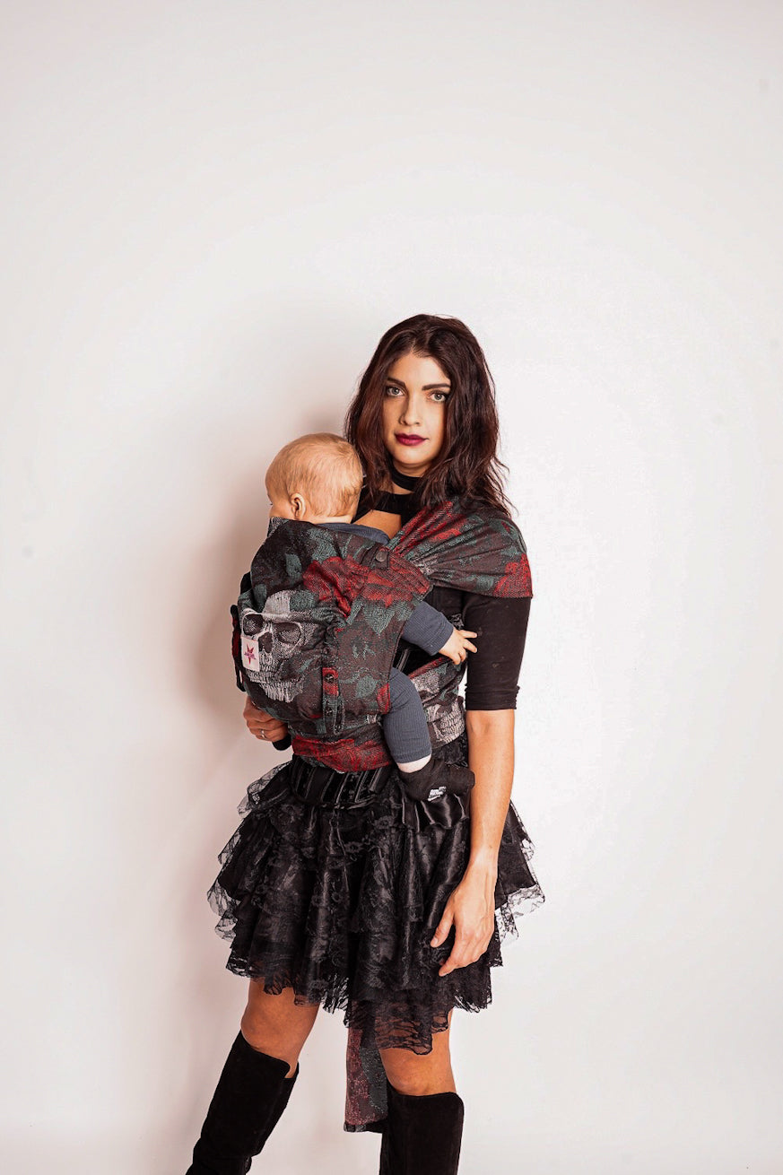 Carrier de bebê WrapStar Skulls N´Roses