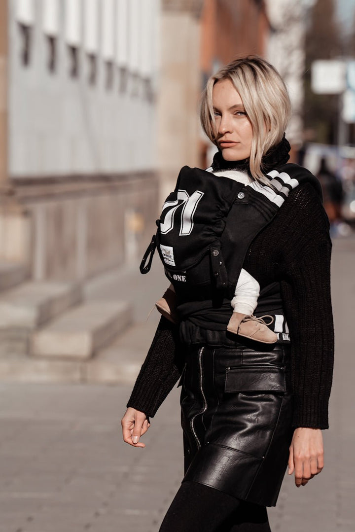 portador de bebê TaiTai Léo Luan por Fiona Erdmann - KOKADI