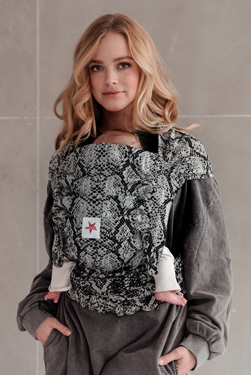 portador de bebê WrapStar Cobra Monocromática KOKADI