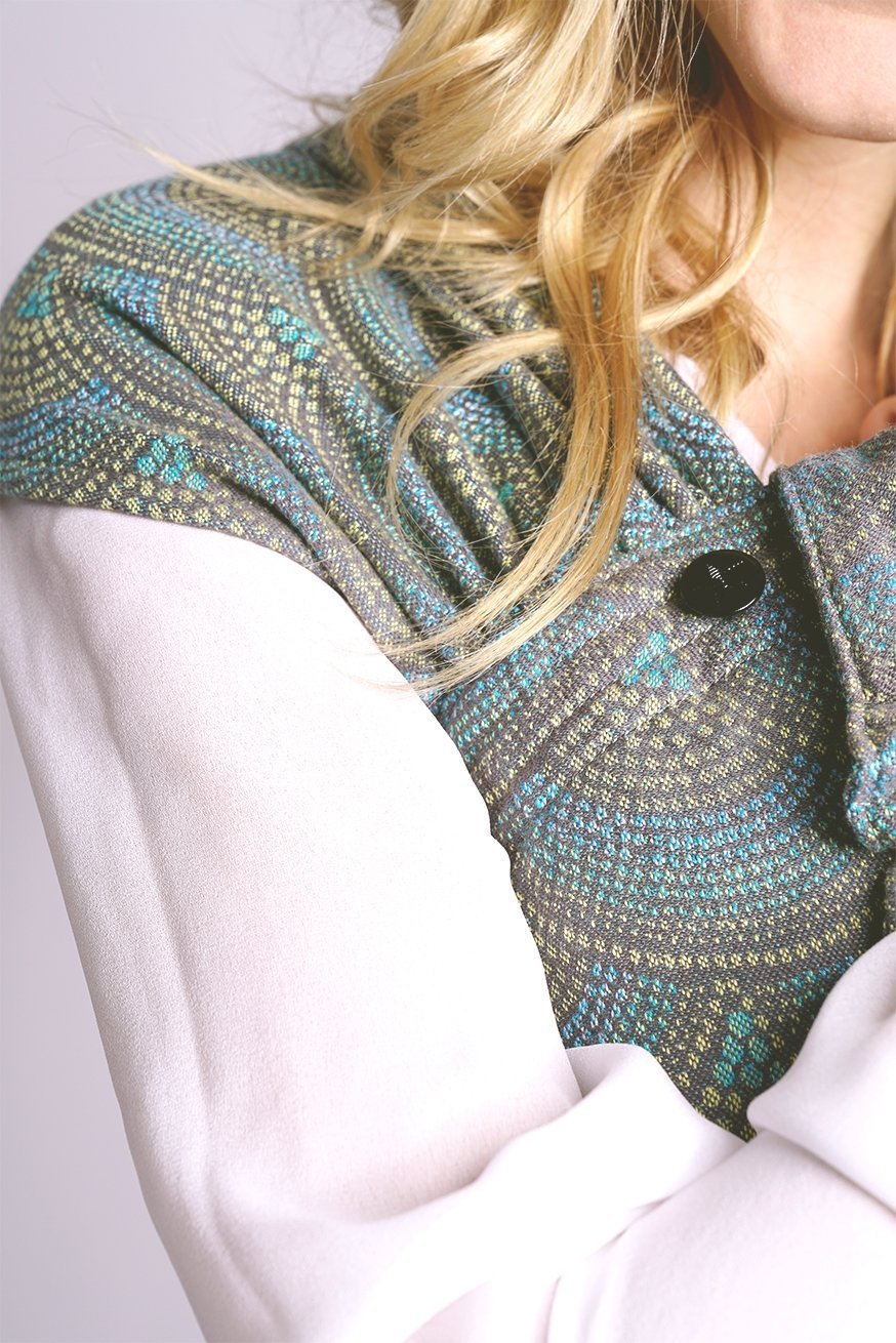 portador de bebê WrapTai Arielle Pavão KOKADI