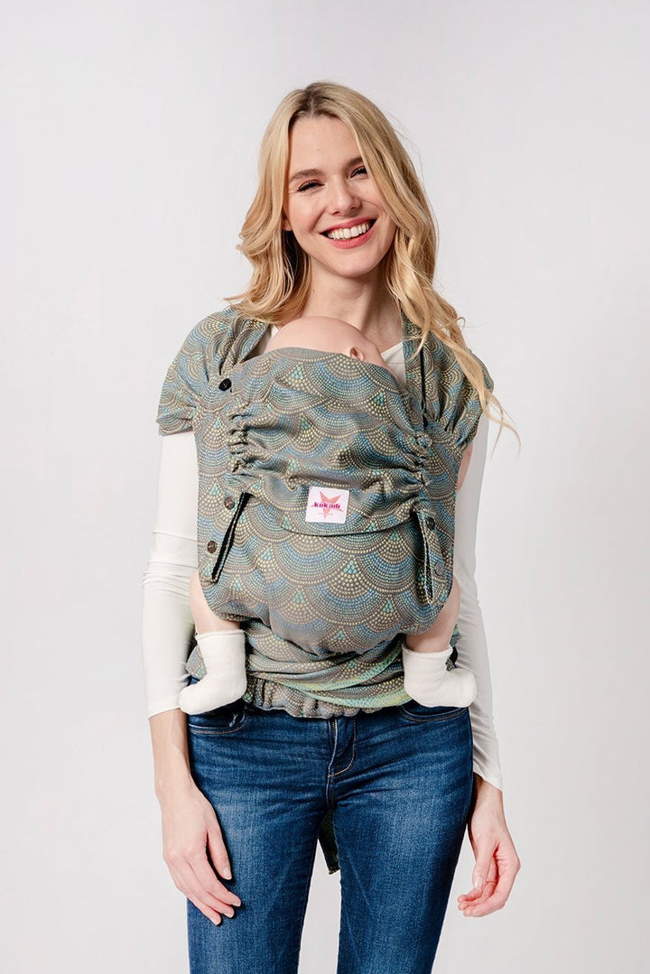 portador de bebê WrapTai Arielle Pavão KOKADI