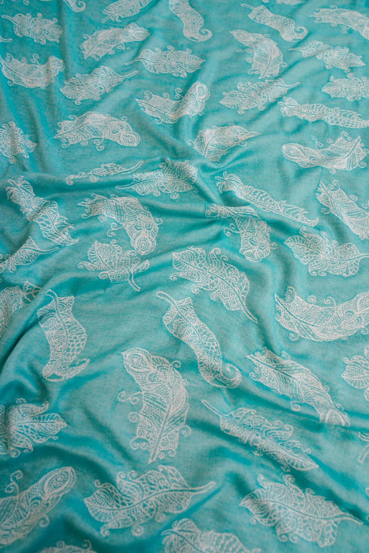 Toalha fofinha de penas de mandala Alexandra - KOKADI