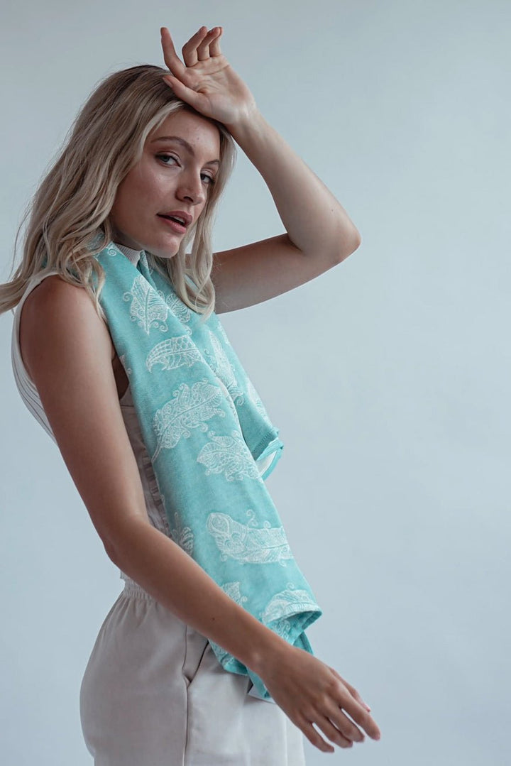 Toalha fofinha de penas de mandala Alexandra - KOKADI